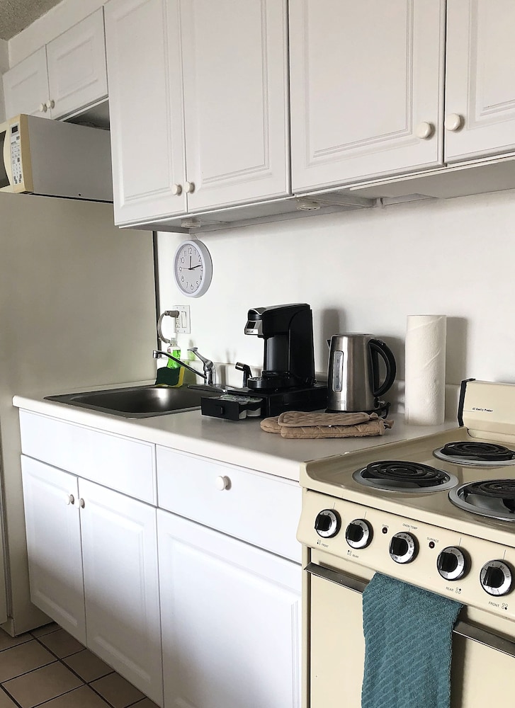 Tropical Studios at Marine Surf Waikiki