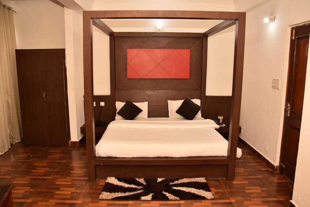 Hotel Neelkanth Mahadev Hotel & Resorts
