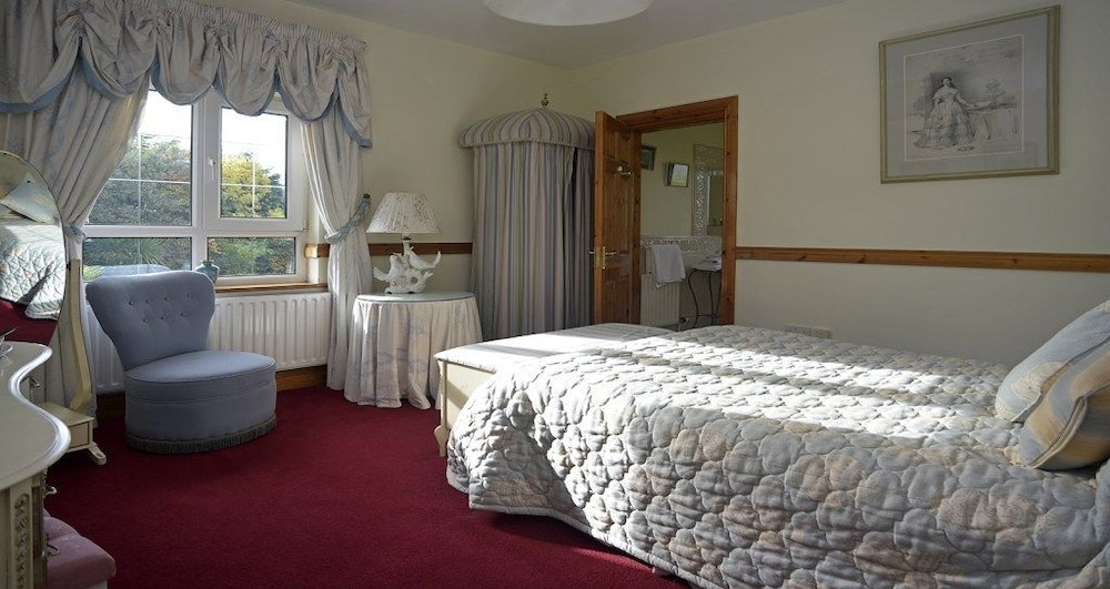 Moyglare Lodge Country House B&B