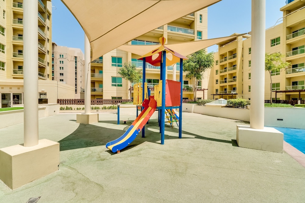 1 Bedroom Apartment Greens
