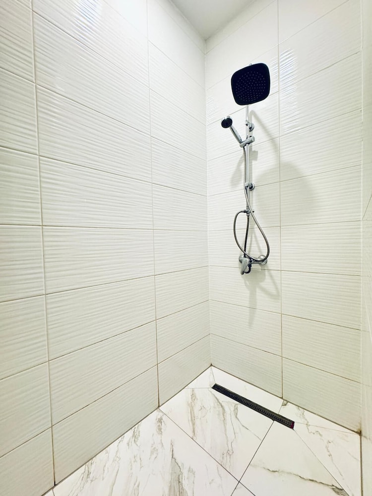Comfortable 3BR Stay Kaufpark Area