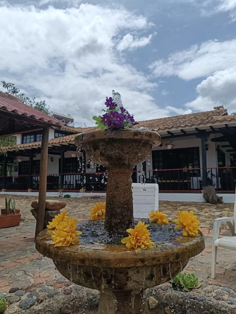 ESTANCIA VILLA BLANCA