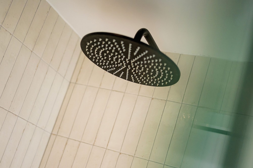 Notting Hill 2 Bed With Sauna - by Out of Office Lifestyle