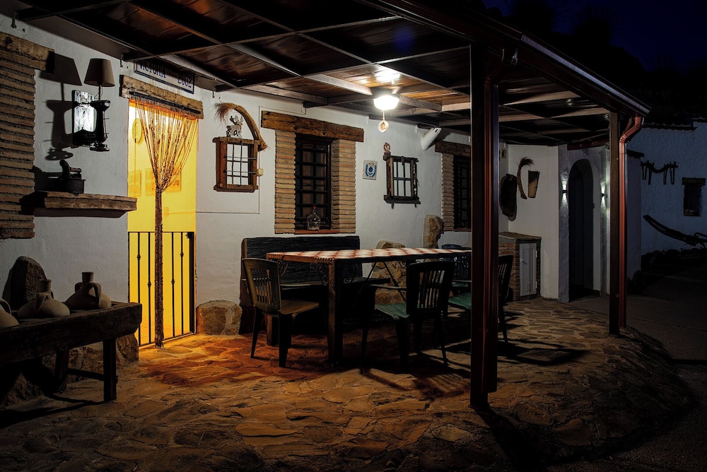 CUEVAS VICTORIA