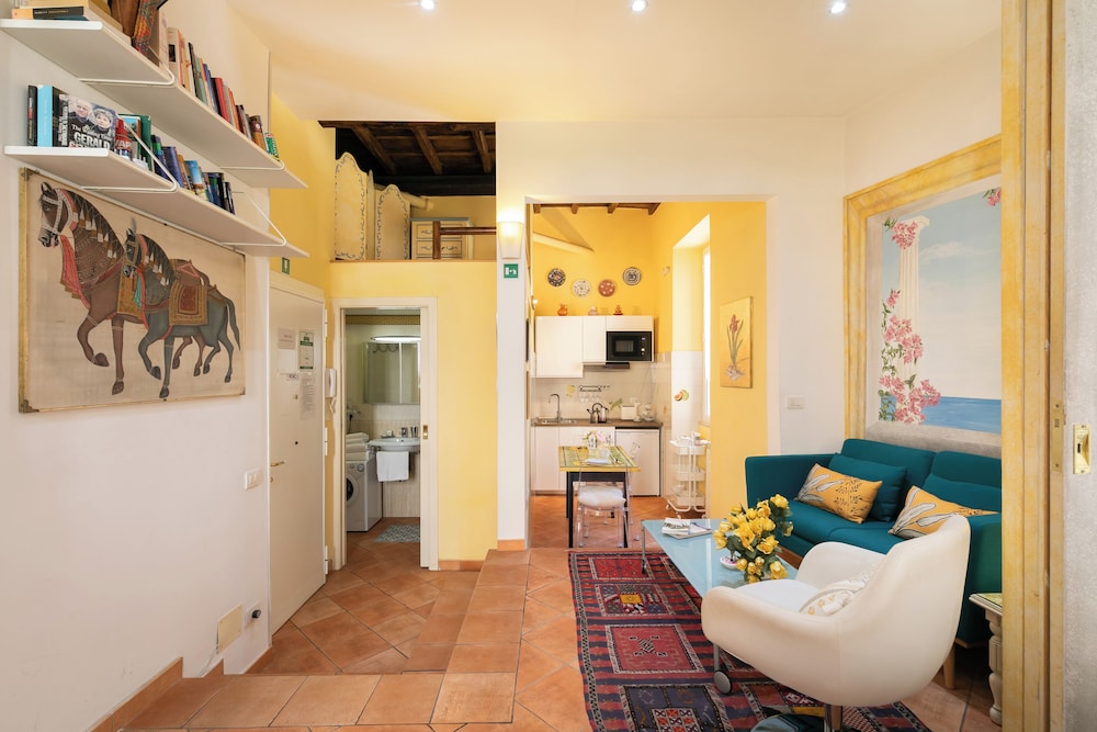 Monti Apartments
