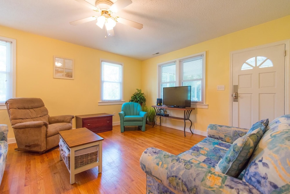 W Huron 110 2 Bedroom Holiday Home By My Ocean Rentals