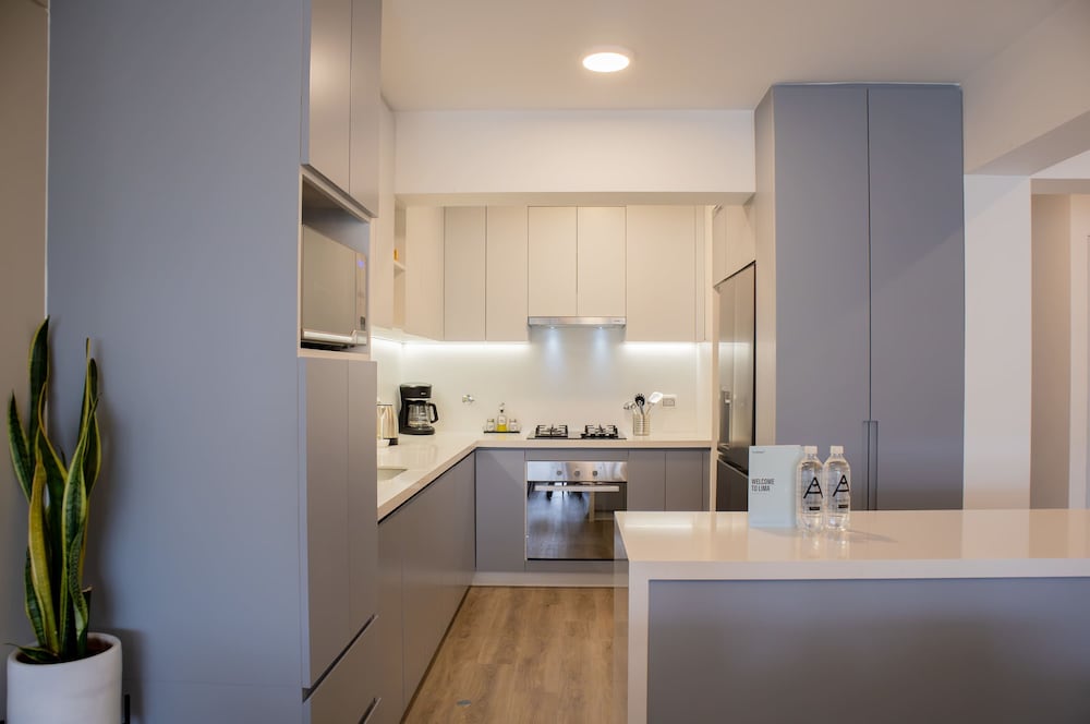 w Amazing 3BR w Balcony in Miraflores