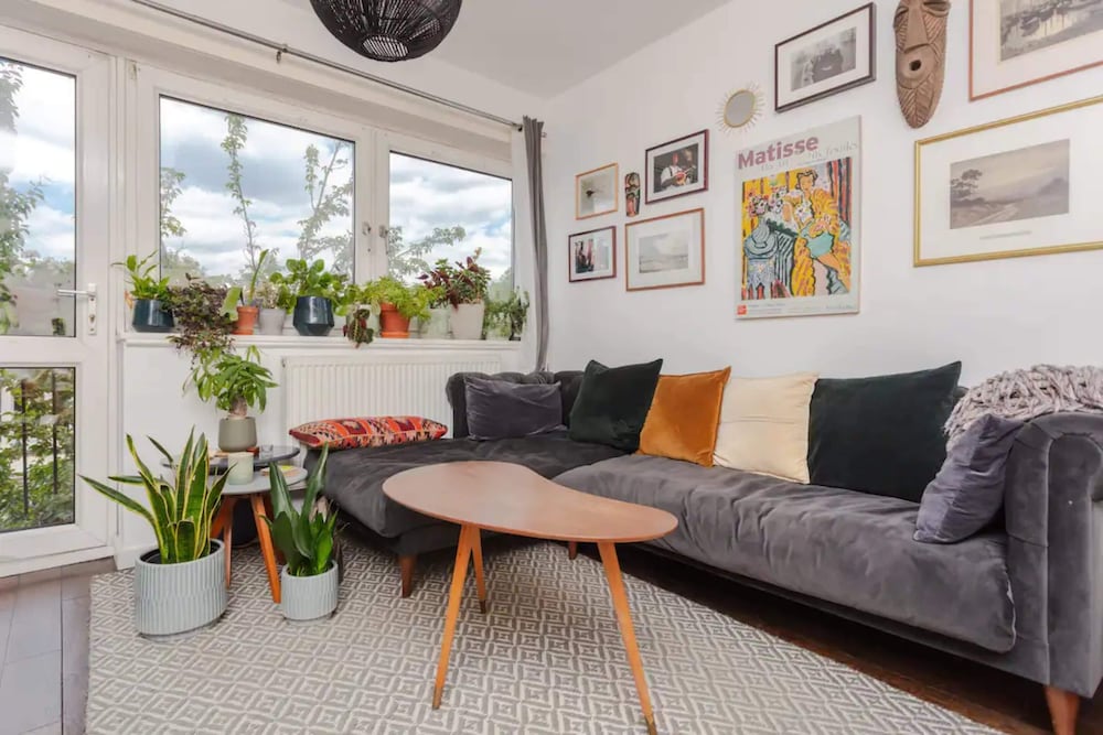 Cosy 2 Bedroom Apartment in Bethnal Green Near Victoria Park