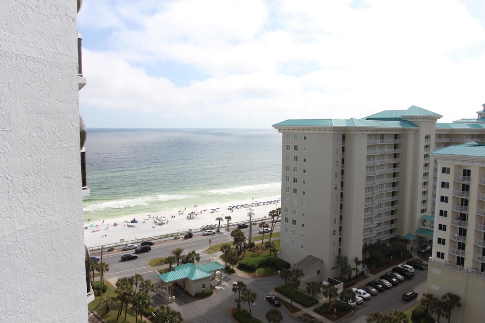 Surfside 1210 2 Bedroom Apartment by BnD