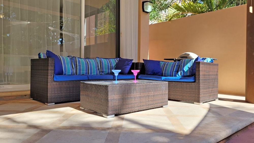 Perfect Stay Renovated Pool Private 4BR Villa view 4