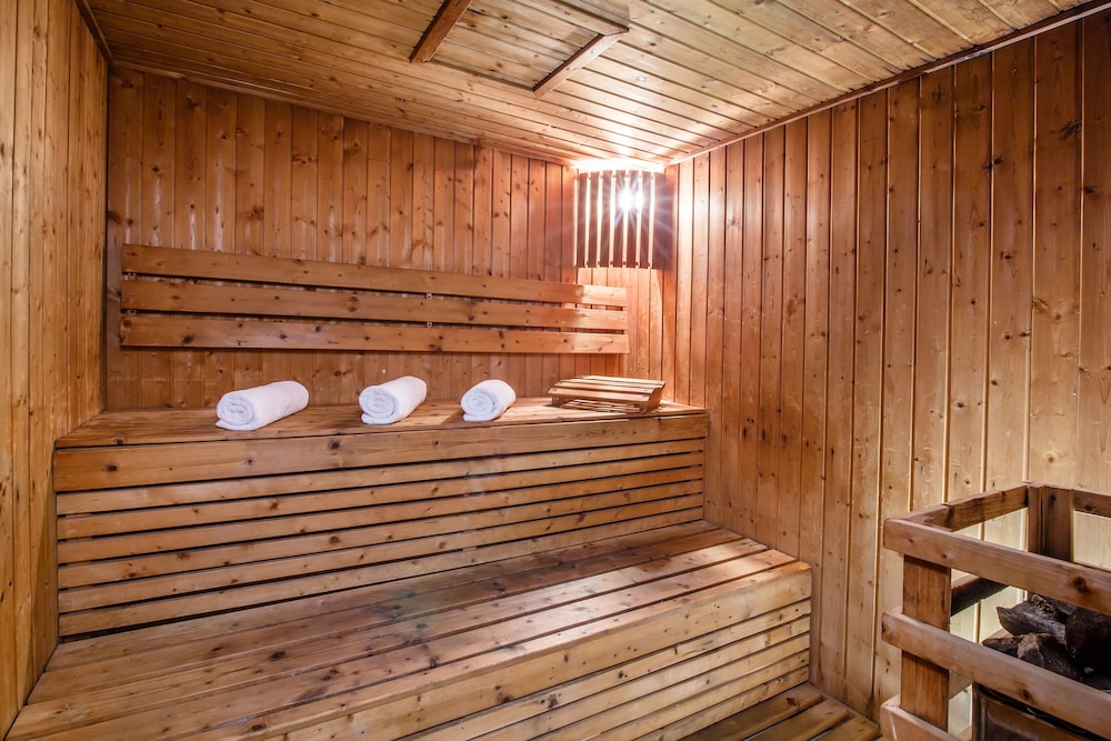 Grand Excelsior Hotel Deira - Image 5