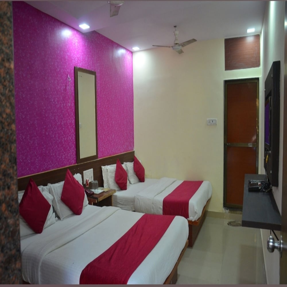 HOTEL Sai Leela Residency