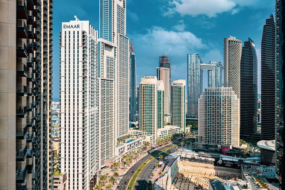3Br + Maid Close To Burj Khalifa Dubai Mall