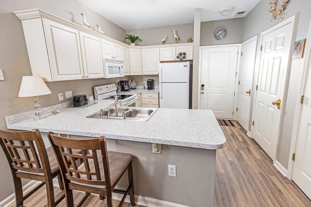 Fairways 7b 2 Bedroom Condo