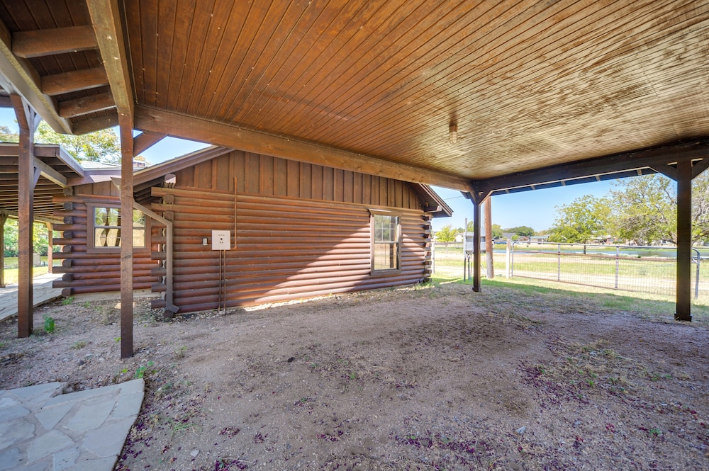 Waterfront Vacation Rental Cabin on Lake Lbj! view 4