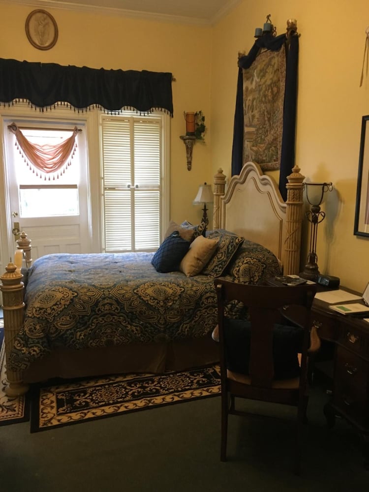 Page House Bed and Breakfast