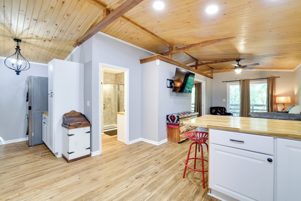 Creekside Nature Escape in Southwest Missouri