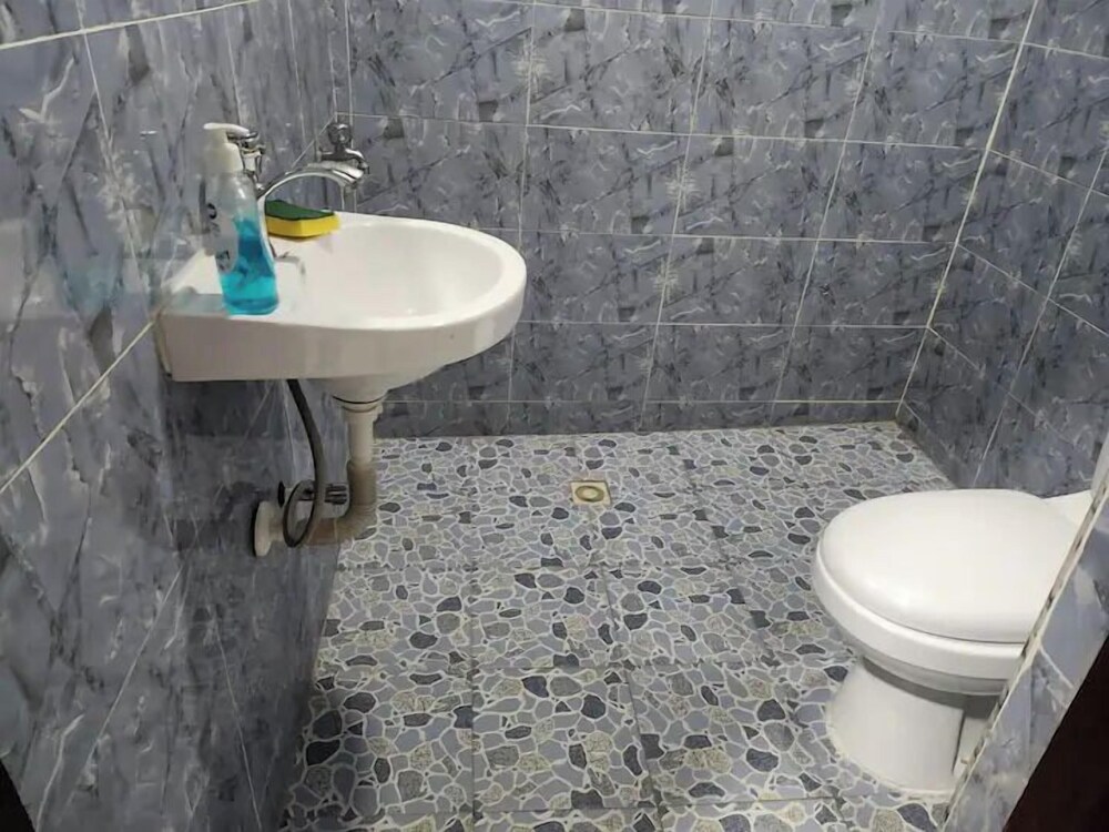 Beautiful Cozy 2 Bed Near Highway, photo 16