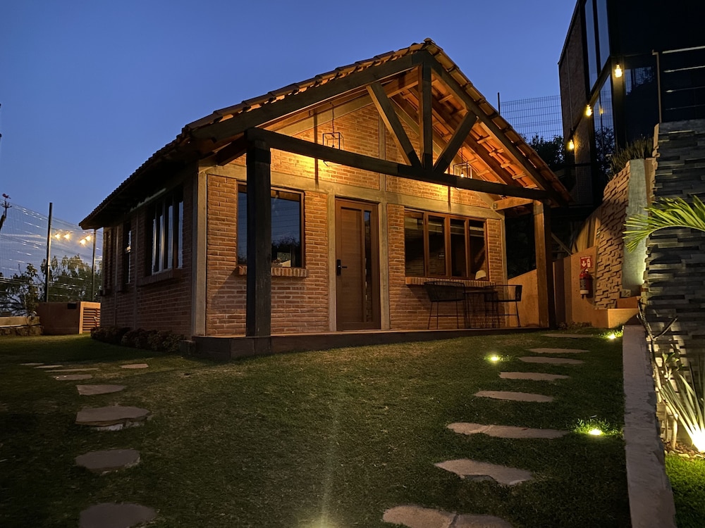 Hotel Macpalo - Image 1