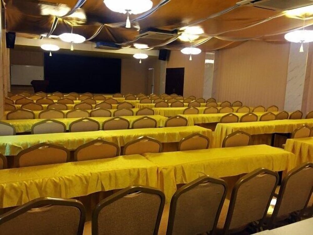 meeting & event spaces