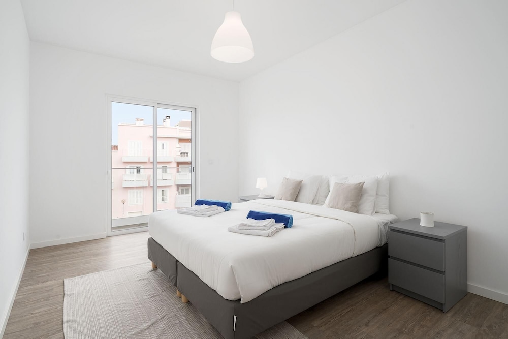 The Elegant Lagos Holiday Apartment by Ideal Homes view 2