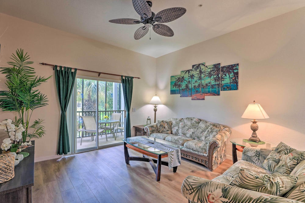 Vibrant Condo w/ Pool Access: 11 Mi to Disney