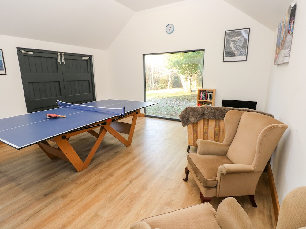 Llwyngwair Lodge