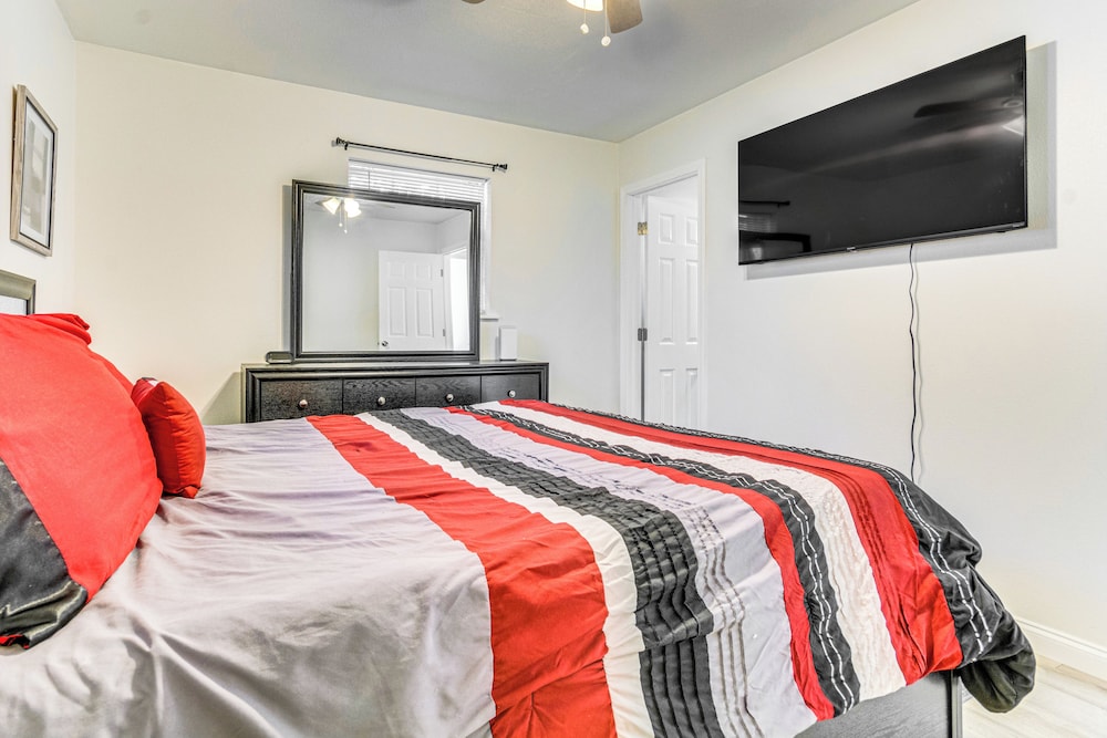 Fish, Hike & Relax: North Little Rock Gem w/ Yard