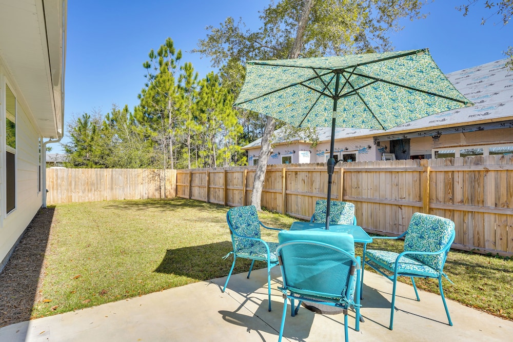 1 Mi to Beach: Dog-friendly PCB Home w/ Backyard!