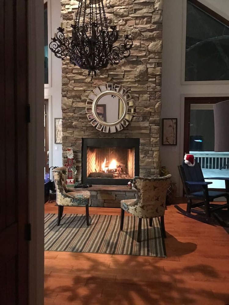 Vacation Home Near Golf Course Hiking Sleeps 20
