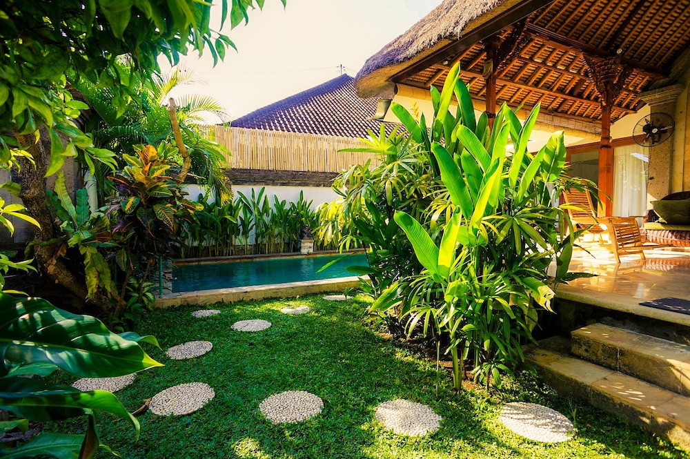 Sunrise Hotel