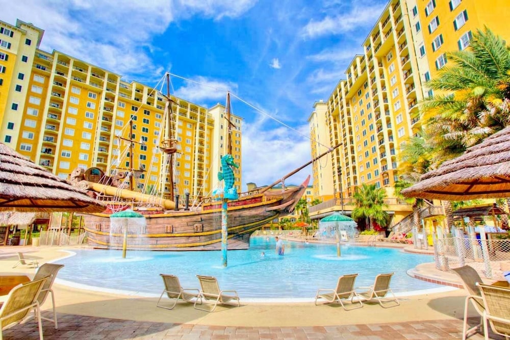 Upstay Family Condo at Resort w Spa and Piratepool