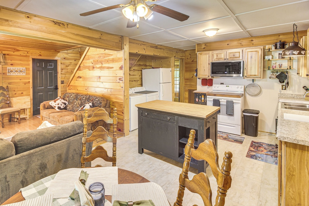 Sunroom, Grill & Wraparound Porch: Jamestown Home