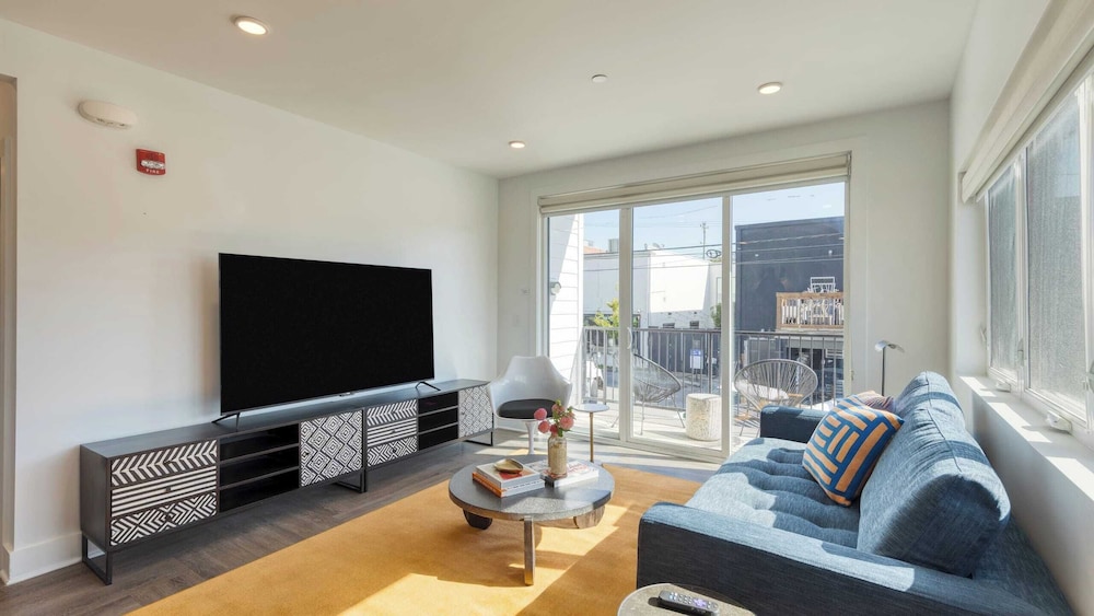 The Carter by Avantstay 3rd Floor, 15 Bedrooms