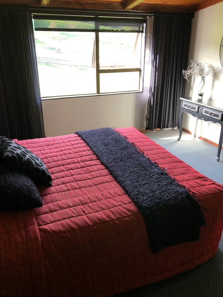Chartre' Manor Bed & Breakfast