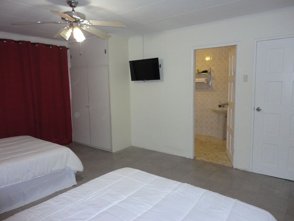 Jade's Oasis view 5