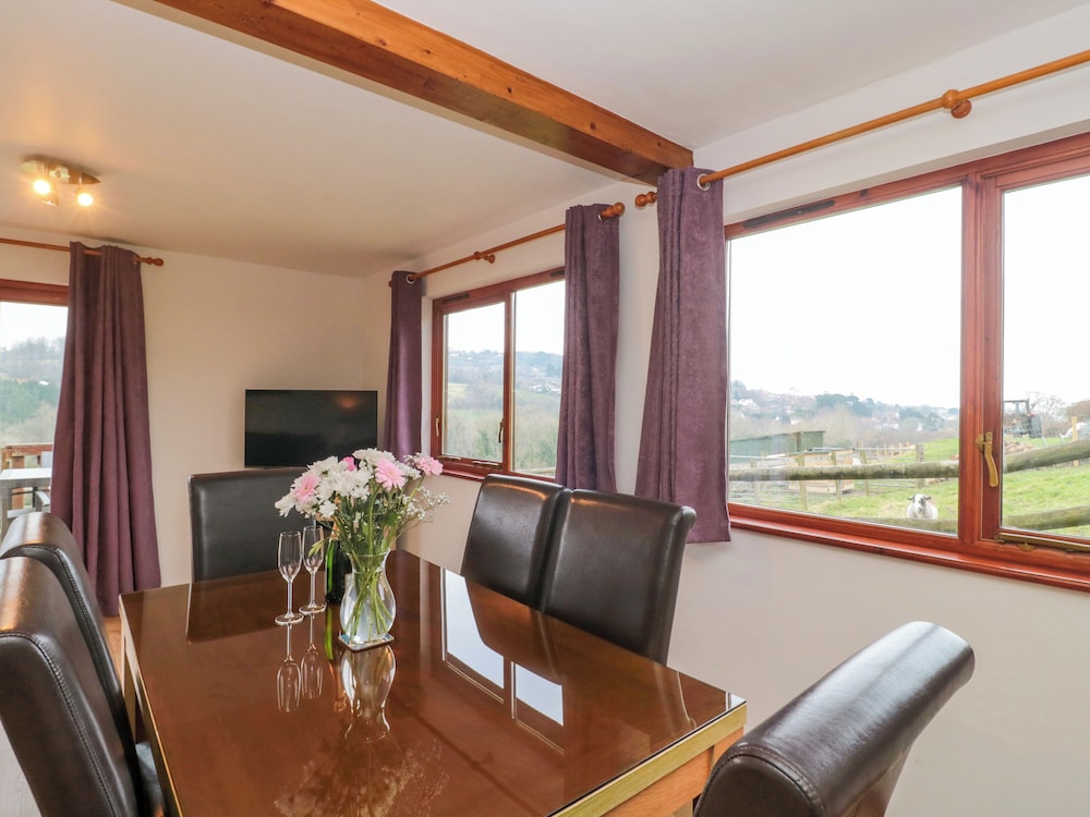 The Willow Lodge