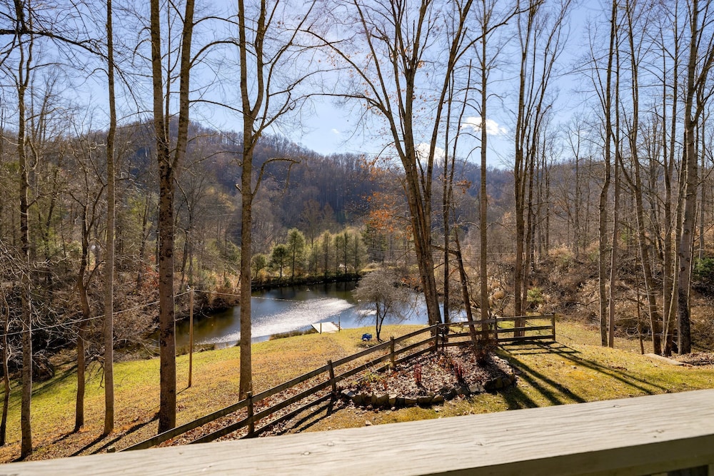 Mountain Hollow Estate by Avantstay Great Views