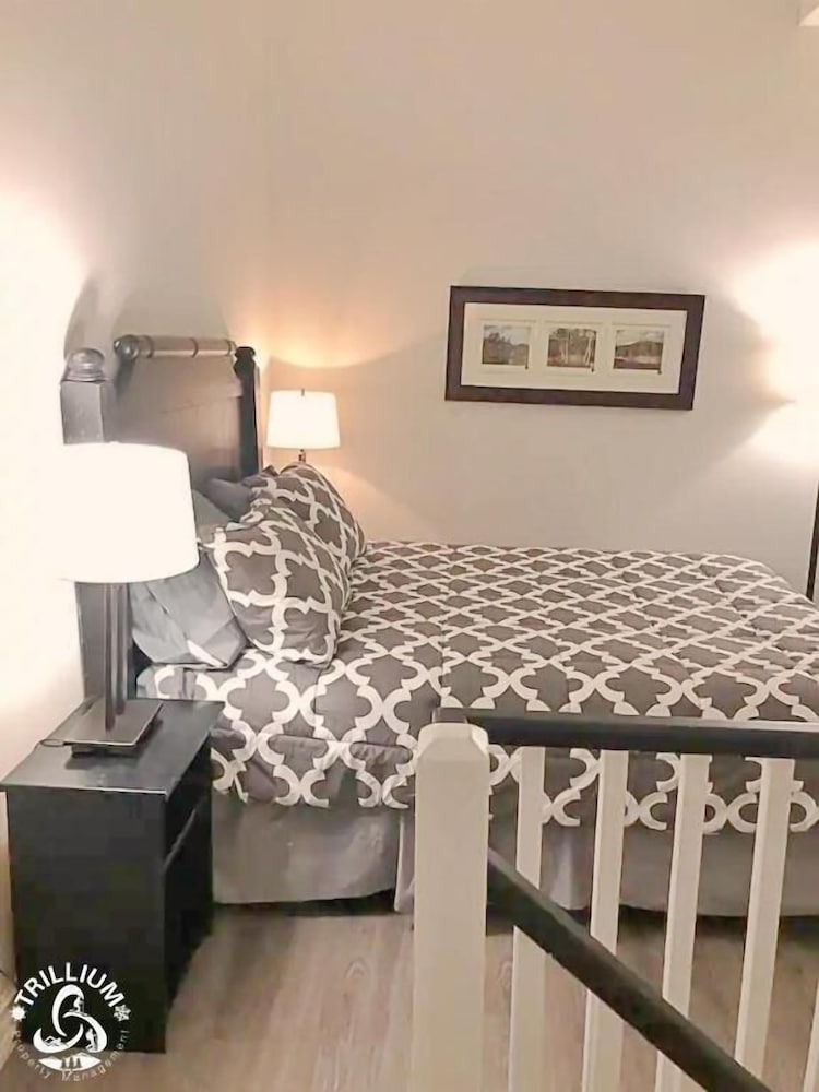 Blue Mountain Collingwood Loft Condo