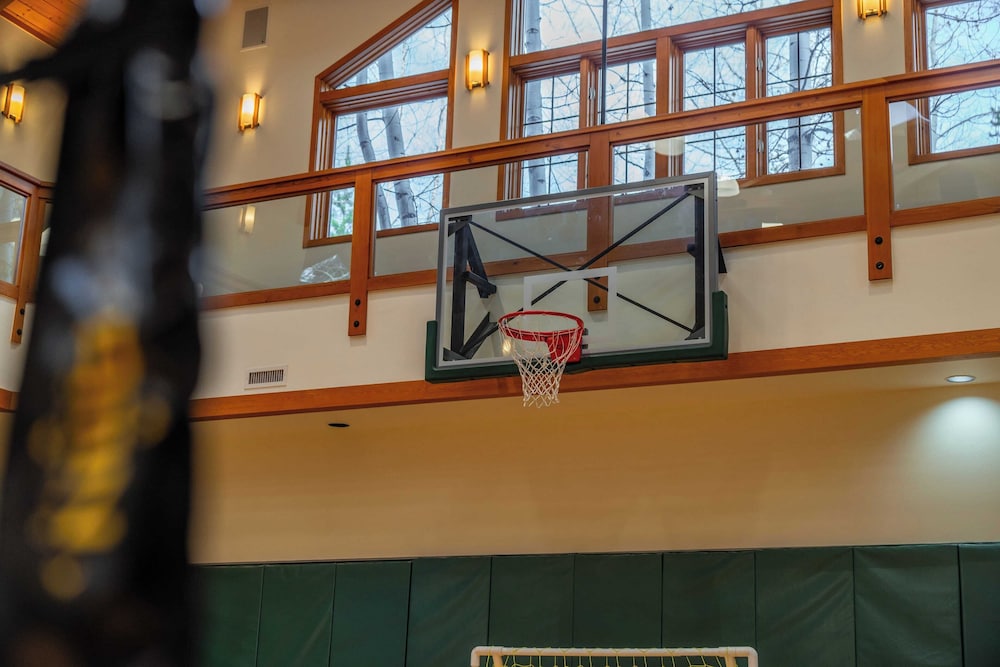 Luxury Mountain Estate w/ Indoor Pool, Gym & Hot Tub Near Keystone | Sleeps 19