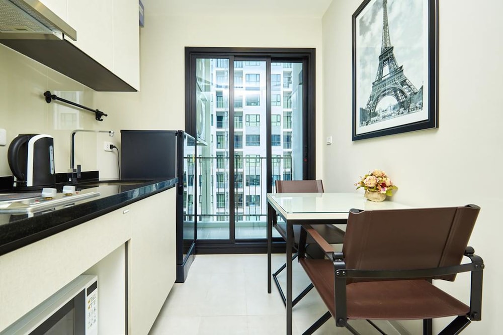 Pattaya Central Sea View Pool Suite