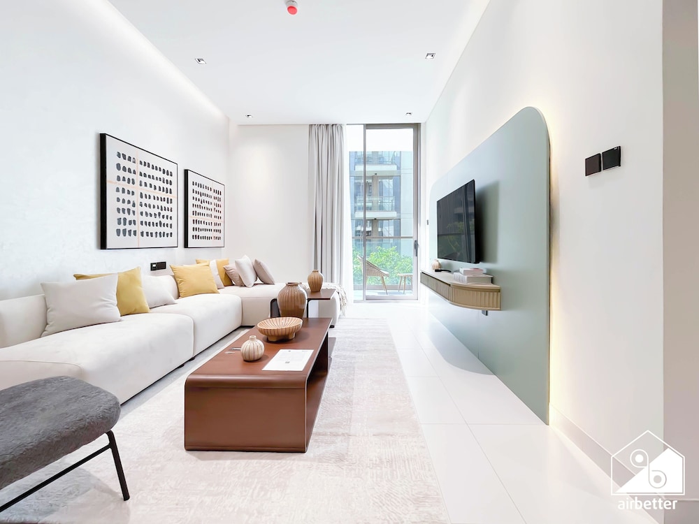 Exclusive 1BR Modern Comfort & Prime Location