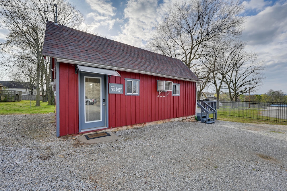 Charming Studio Home 12 Mi to Eureka Springs! view 2