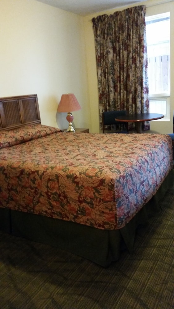 Windsor Vacations - Traveller's Choice Motel - Property Image 4