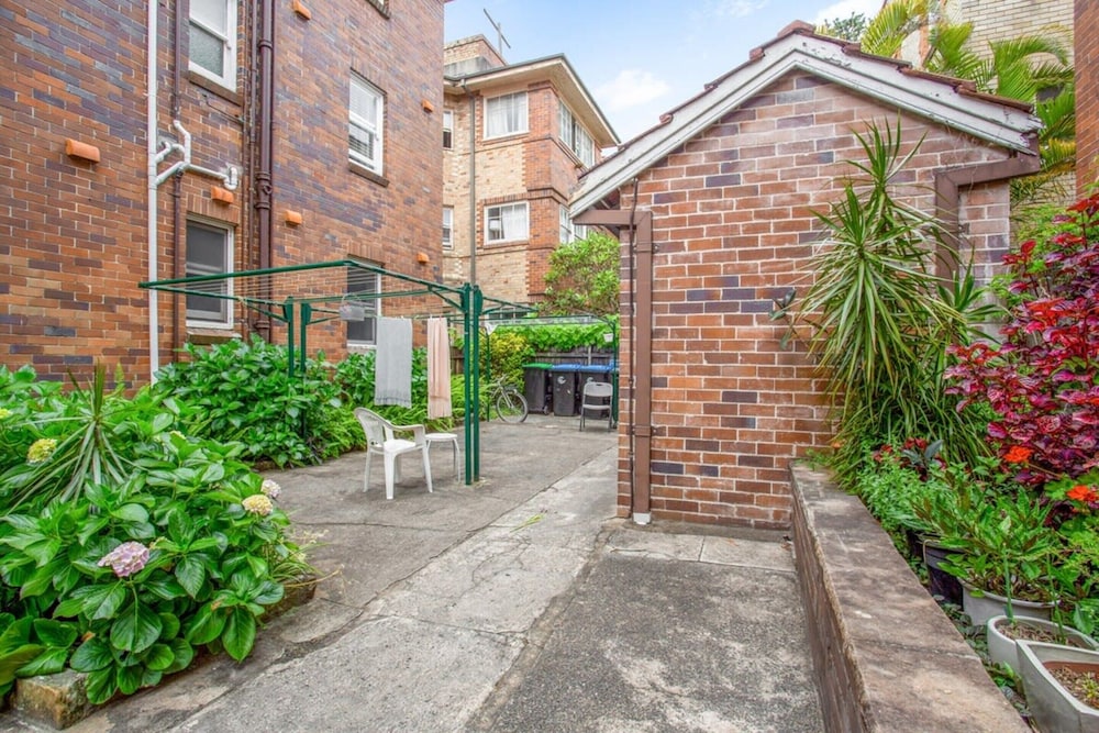 Spacious 2-bed Apartment in the Heart of Manly