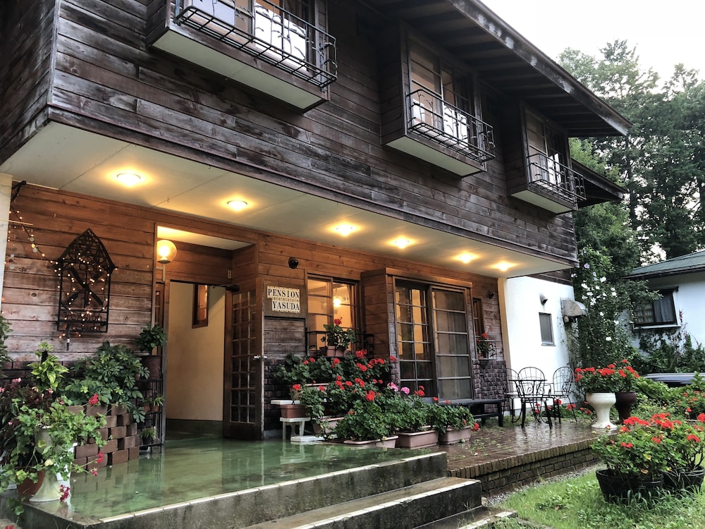 Inn of Amigos Yasuda Pension