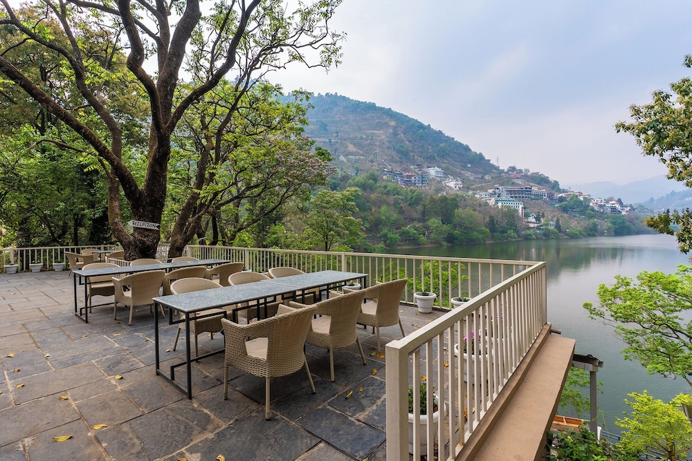 Echor Malusara Lakeview Retreat Bhimtal