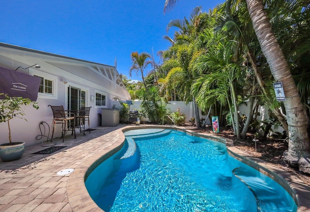 Paradise Palms 3 Bedroom Cottage