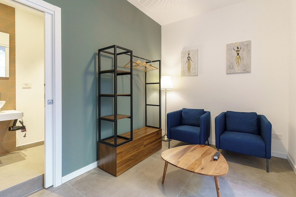 KleoSuites