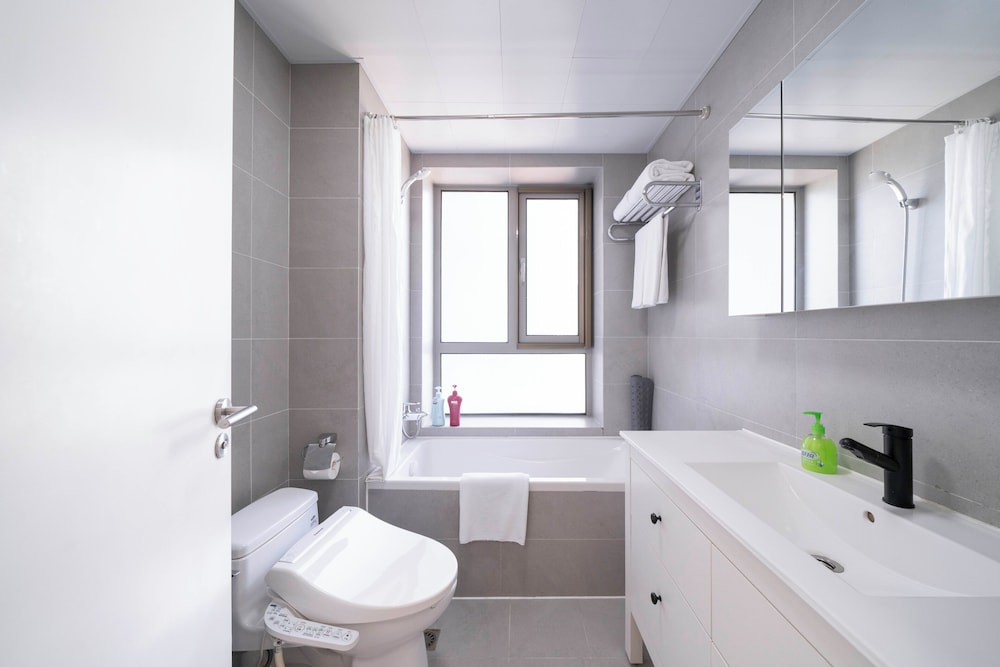 Tyms Bright 2BR 1BA Suite Yongxin